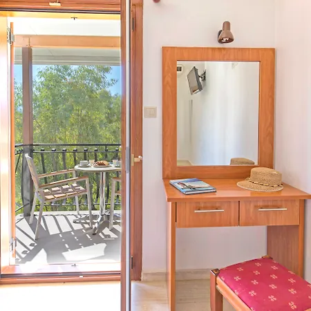 Sami Beach Hotel فندق