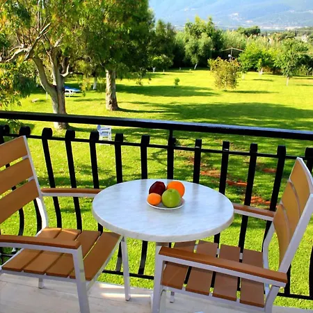 Sami Beach Hotel فندق