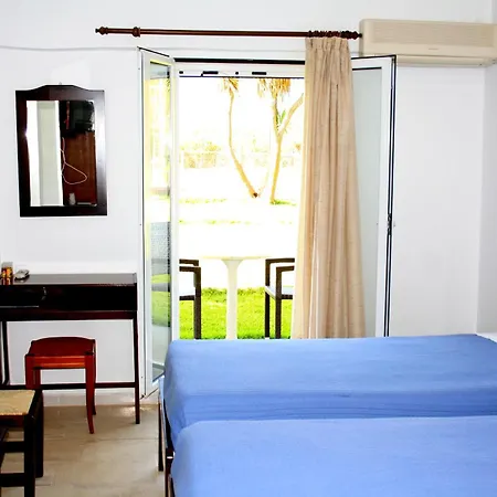 Sami Beach Hotel 3* סאמי