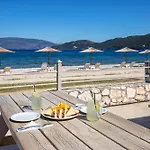 Sami Beach Hotel מלון 3*