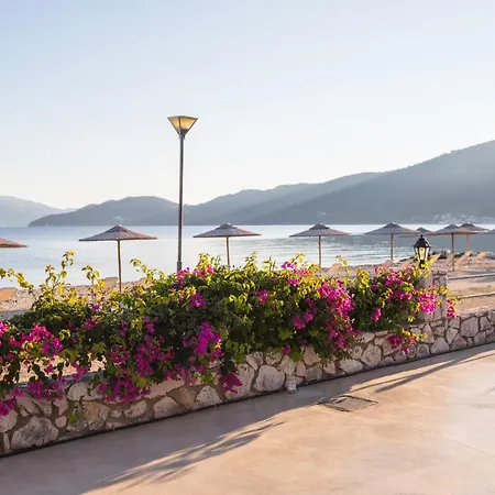 Sami Beach Hotel Hotell 3*