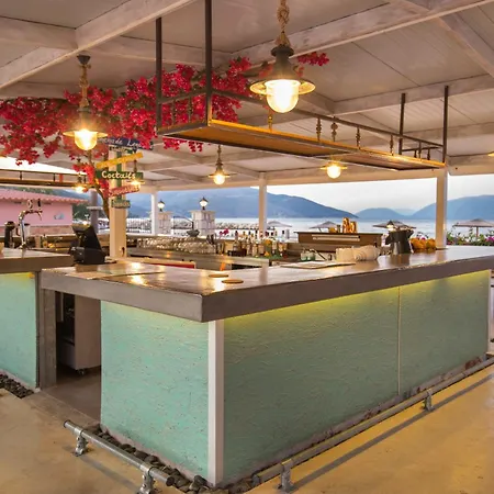 萨米海滩酒店 酒店